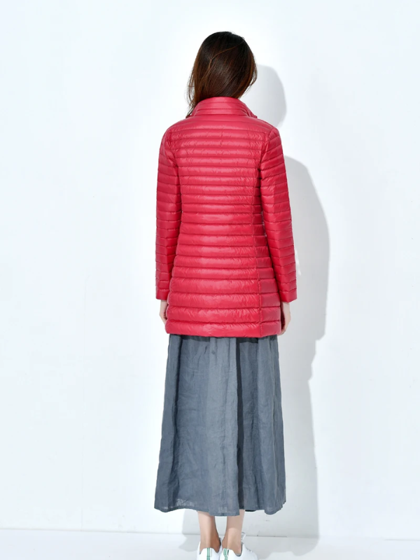 Leichte Damen-Daunenjacke mit individueller Anpassung