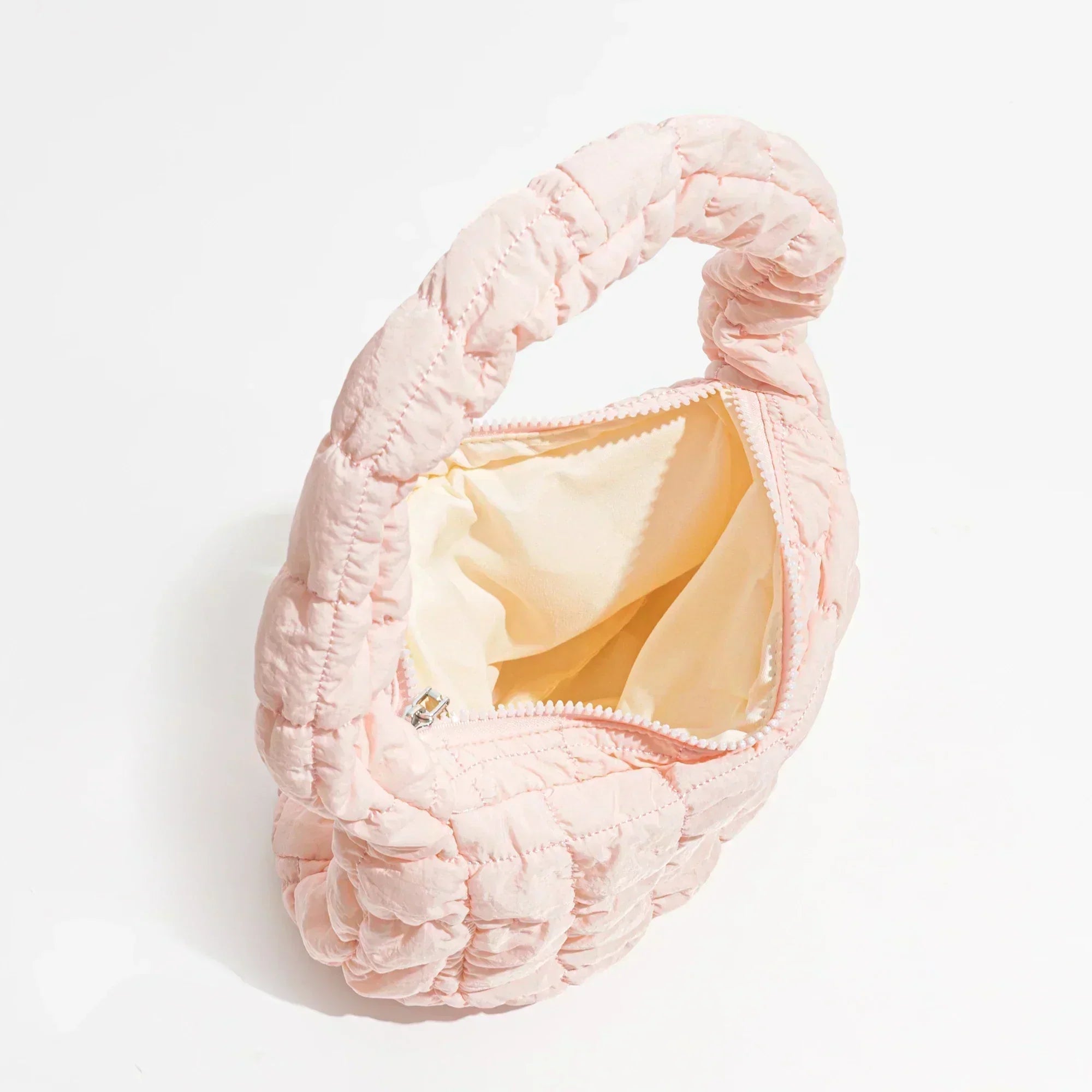 Cloud Down Crossbody Bag – Der ideale Begleiter für all deine Abenteuer!