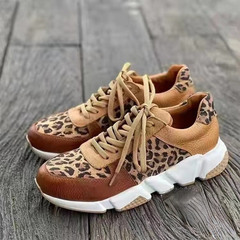 Komfortable Damenschuhe im Leoparden-Design