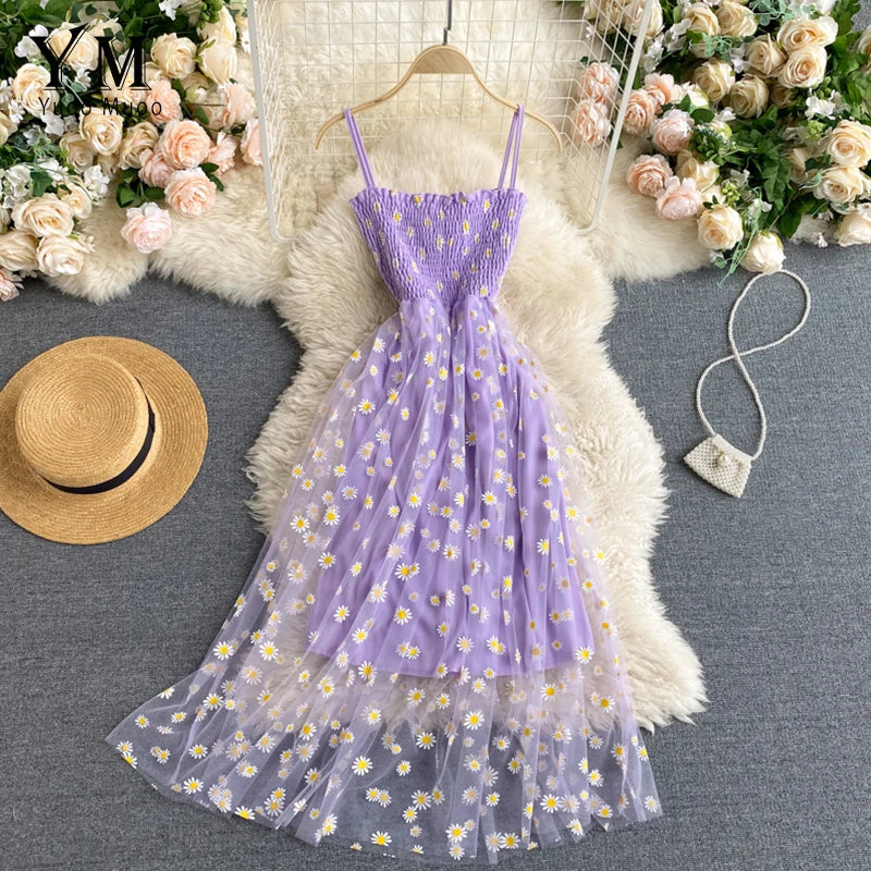 Damen-Sommerkleid mit Blumen- und Gänseblümchenmuster und Spaghettiträgern