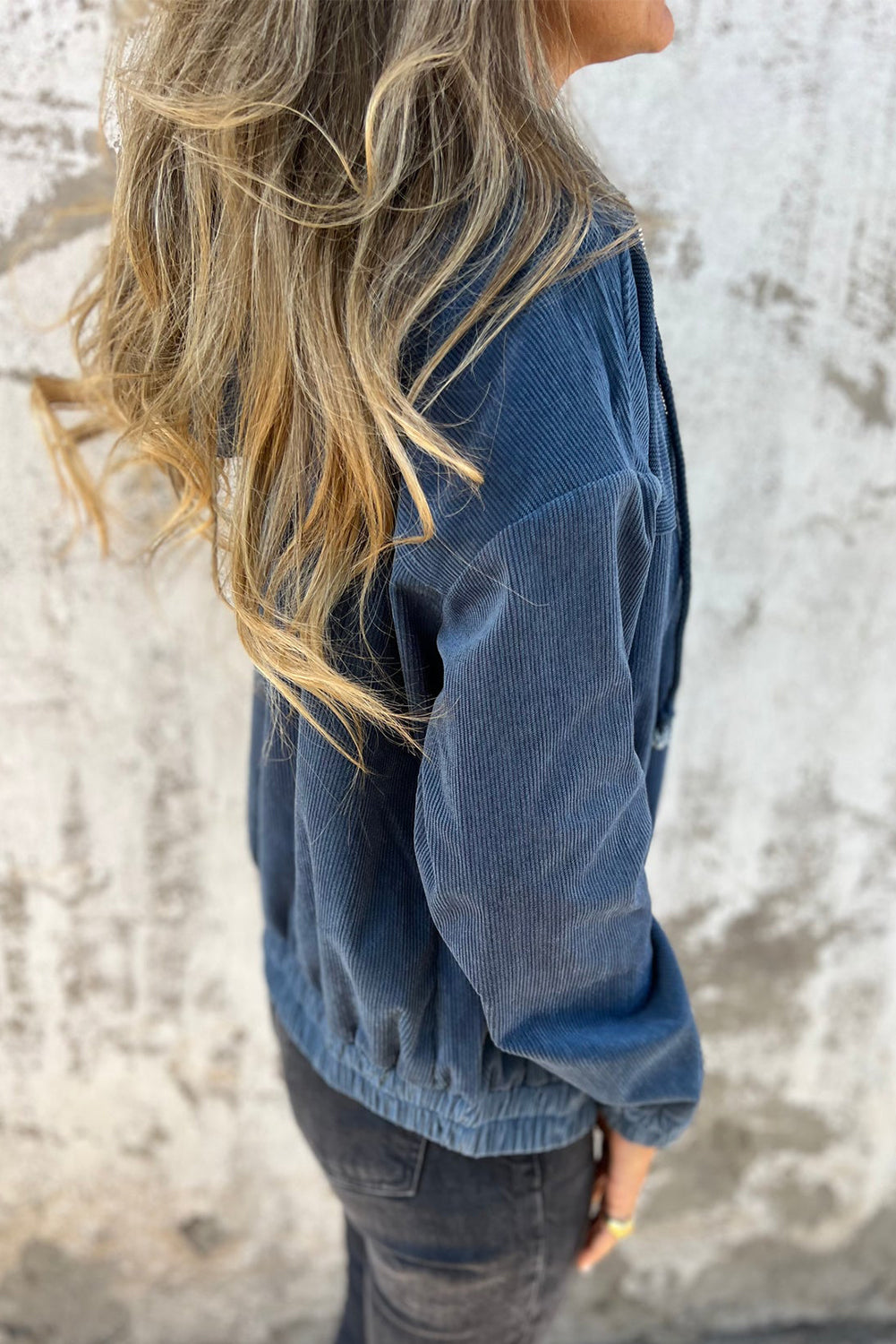 Hoodie in Teal mit verstellbarem Kordelzug