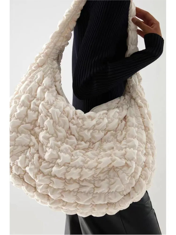 Down Schultertasche – Der perfekte Begleiter für Ihre Reisen!